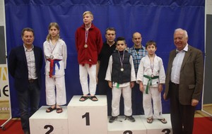 54bc1ead8bfdd_20141221metzpodiumsbenjamins0006.jpg